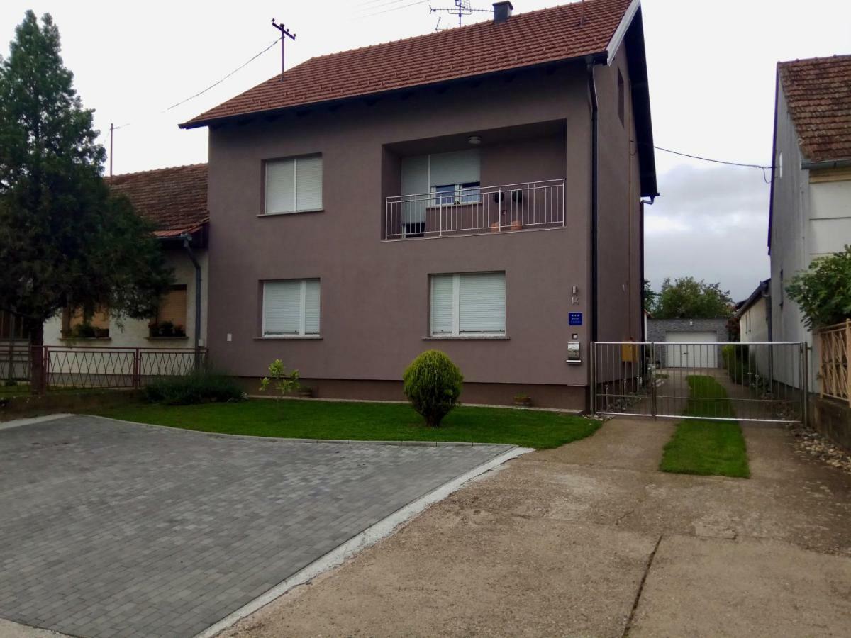 Apartman Lovric Ðakovo Εξωτερικό φωτογραφία